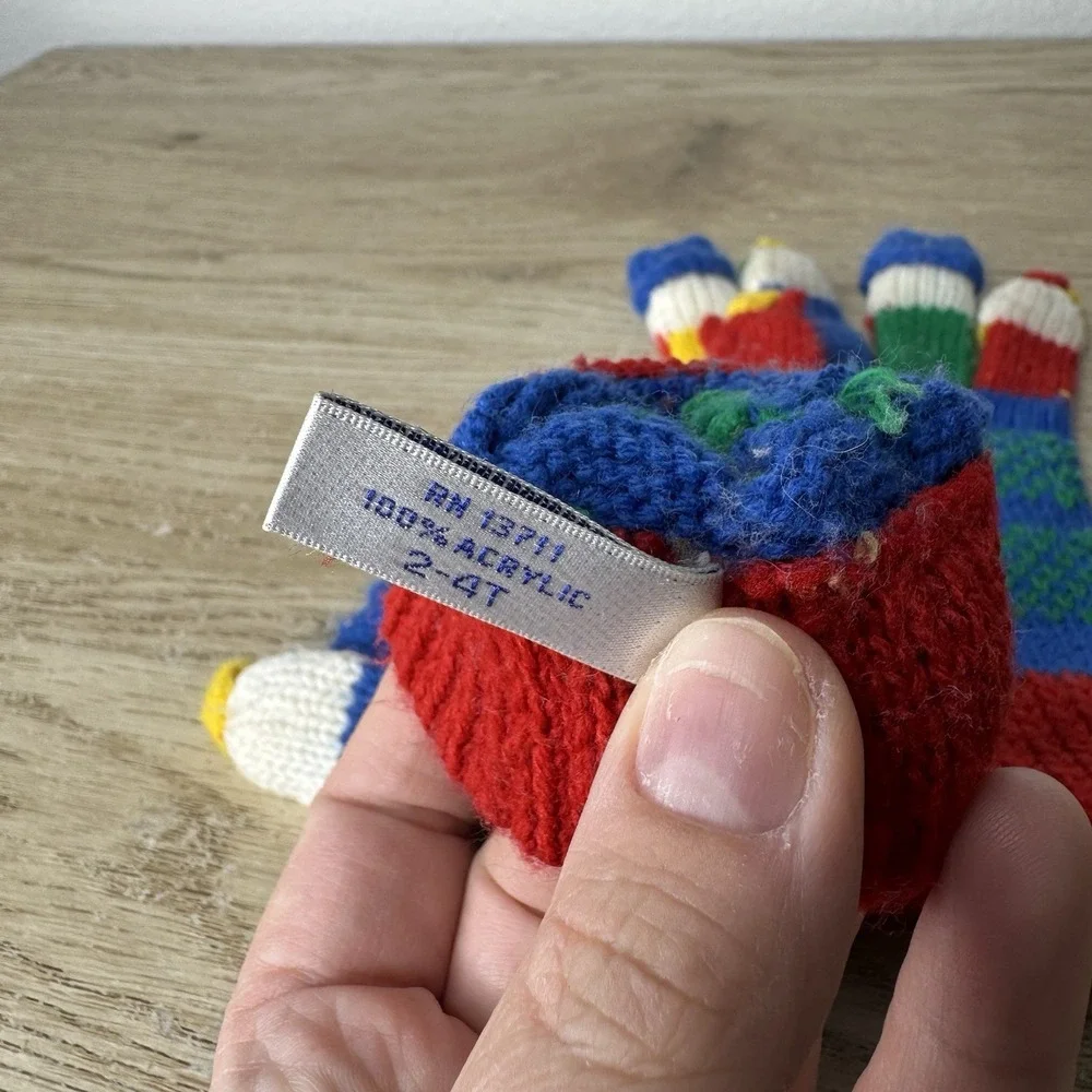 Just Friends Finger Puppet 